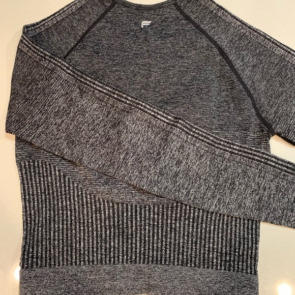 Fabletics top - Picture 2 of 3